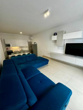 4 bedroom apartment next to pacaville